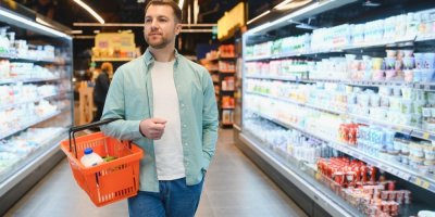 Nejlepší slevy z letáků od 21. 1.:  Tahákem je české máslo za 29,90 Kč, mléko za 9,90 Kč a okurka za 17,90 Kč