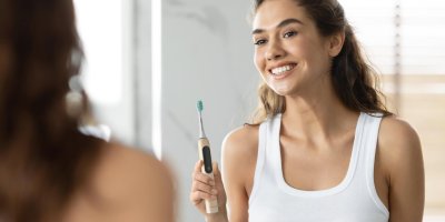 Soutěž o 10 sonických kartáčků SENCOR SOC 5011GD a SOC 5010BL. Zuby jako po dentální hygieně každý den