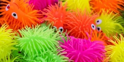 Průšvih na českém trhu: ČOI upozornila na hračky na baterky, které obsahovaly až 600krát více olova