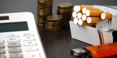 Stát opět zvyšuje daně na cigarety a tabák. Jen to podpoří nákupy v Polsku, myslí si zákazníci