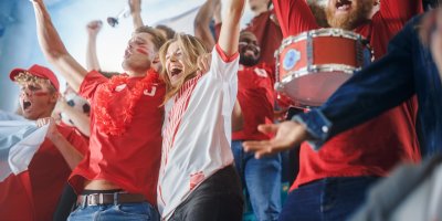 Velký přehled, kolik stojí vstupenky na Spartu, Baník nebo Děčín. 500 Kč, ale i jen 90 Kč, záleží na klubu a programu