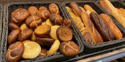 „Chtěl jsem si stěžovat na spálené housky. Odcházel jsem s kyticí pro prodavačky,“ popisuje zážitek z nákupu zákazník