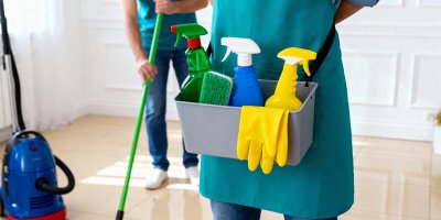 Uklízet celý byt v jeden den je chyba. Pořádek udržíte snáz díky metodě Simply Clean, která zabere jen 10 minut