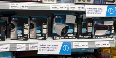 Z obchodů mizí i to, co má krádež hlídat. Řetězce dávají čipy nejen na gely a maso, ale hlídají si i bezpečnostní kamery