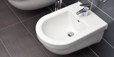 Bidet v koupelně: Luxus, nebo chytrá investice? Designér vysvětluje, kdy má opravdu smysl