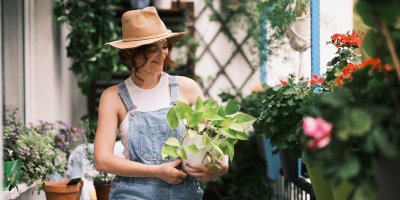 Zahrada v oblacích: Kompletní průvodce pěstováním na balkoně pro začátečníky