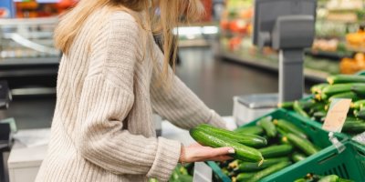 Nejlepší slevy z letáků od 11. 3.: Tahákem bude cukr za 11,90 Kč, okurka za 12,90 Kč a Hera za 9,90 Kč