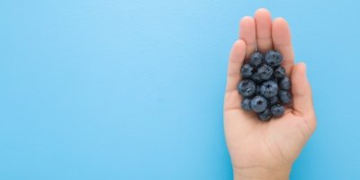 Stačí vlastní ruka. Pravidlo jedné dlaně ukazuje, kolik jídla opravdu potřebujeme