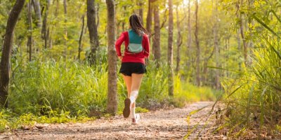 Nalijí smetanu do batohu a jdou běhat. Po 10 km mají máslo. Funguje tenhle trend?