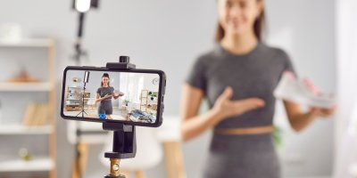 Známá tvář v reklamě: Může zvýšit prodeje, ale i poškodit značku