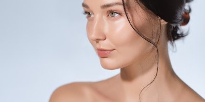 Znáte nový trend Cloud Skin, který dobývá sociální sítě? Sází na rozostřenou pleť místo lesku