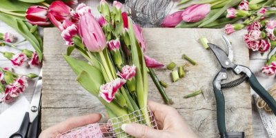 4 tipy na snadné jarní dekorace: Vyrobte si věnec i ozdoby za pár korun