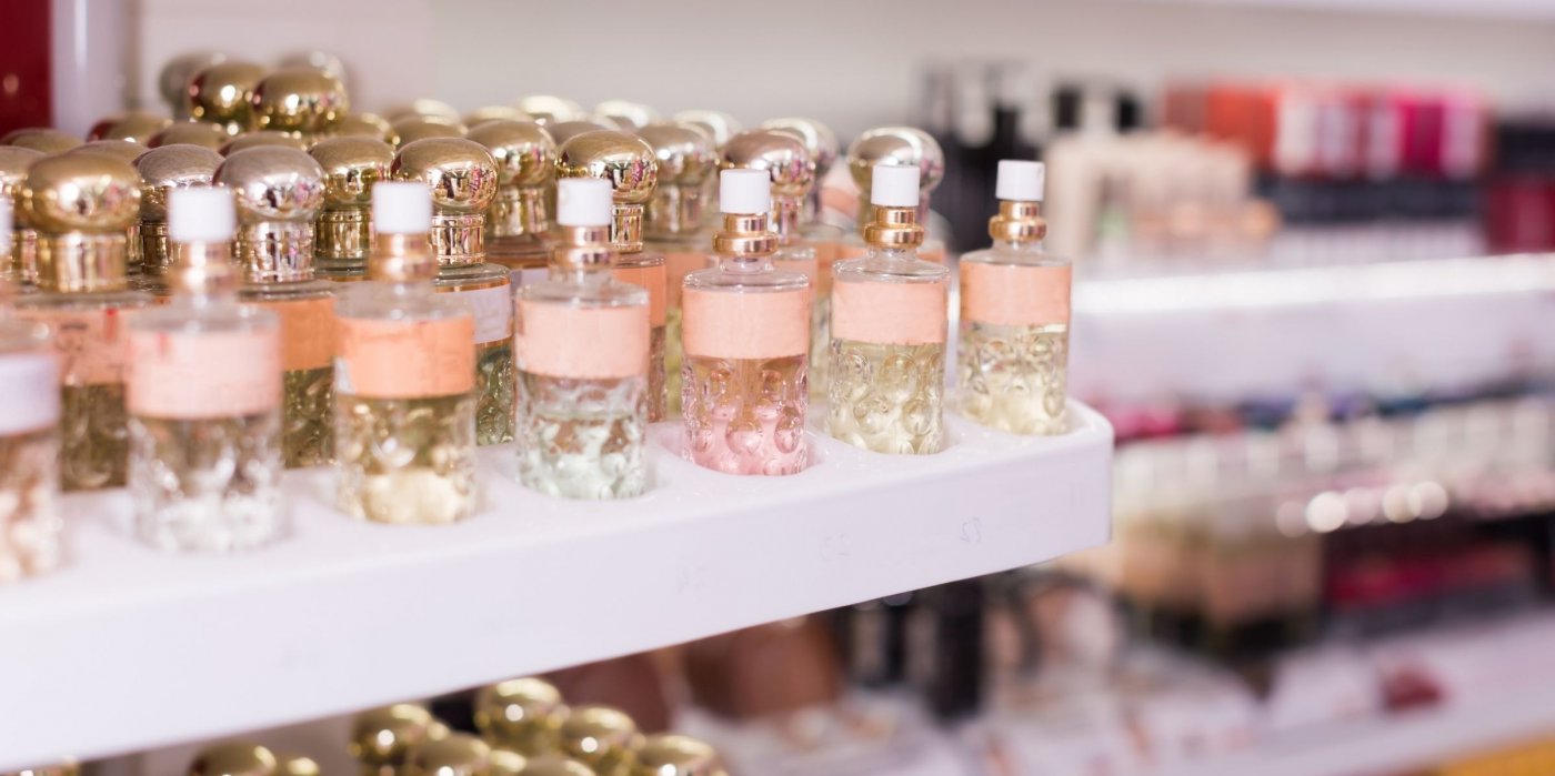 Jaký je rozdíl mezi parfémem a parfémovanou vodou?