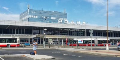 Co se letos mění při odletu z Prahy? Dopravu zbrzdí přestavba, kontrolou projdete i s 2l lahví pití