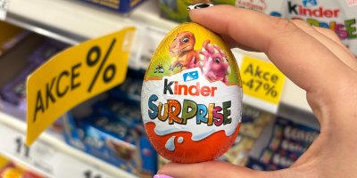 Dárky ke Dni dětí, které pořídíte cestou na rohlíky. Supermarkety lákají na Kinder vajíčko pod 15 Kč a zmrzlinu za 7 Kč