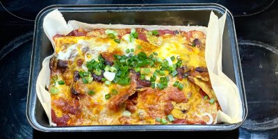 Zapečené nachos se sýrem, které máte za 10 minut hotové a vyjdou vás na 70 Kč