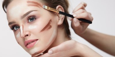 Proč vám make-up nevydrží? Rozhoduje příprava pleti i správné vrstvení, vysvětluje vizážistka