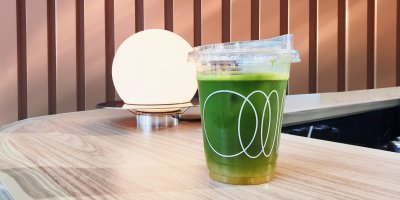 Proteinové zmrzliny a matcha nápoje ovládají léto 2026. Při nákupu rozhoduje hlavně složení