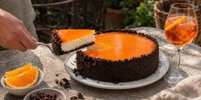 Aperol Spritz cheesecake v čokoládové krustě: Dezert inspirovaný instagramem, který chutná jako letní drink