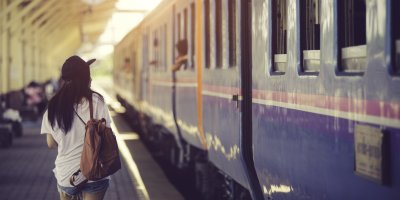 Vlakové menu 2026: Srovnali jsme, jaké jídlo a servis na palubách nabízí České dráhy, Leo Express a RegioJet