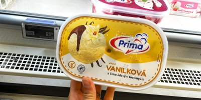 Jedna stojí 23 Kč, druhá skoro 195 Kč. Průzkum vanilkových zmrzlin odhalil zásadní rozdíly ve složení