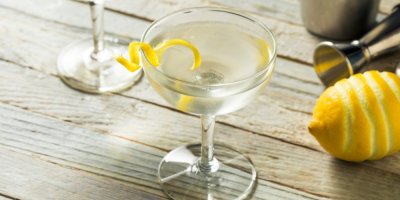 Vesper Martini: James Bond tento drink pojmenoval po ženě, kterou v Casino Royale nedokázal ochránit