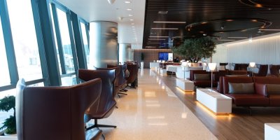 Revolut chystá vlastní letištní salonky. V Česku se do nich dostanete i bez business letenky