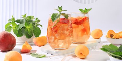 Domácí meruňková limonáda s citronem a mátou: Letní osvěžení z čerstvého ovoce