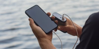 Tesco stahuje powerbanku, kterou prodávalo přes dva měsíce. Může se nafouknout a vybuchnout