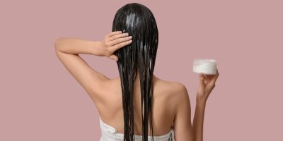 Kondicionér, šampon a znovu kondicionér. Trend ze sítí slibuje lehčí a lesklejší vlasy