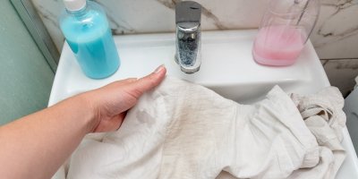 Testovali jsme 7 odstraňovačů skvrn za 52 až 180 Kč. Nejlevnější se dražších rozhodně nezalekl