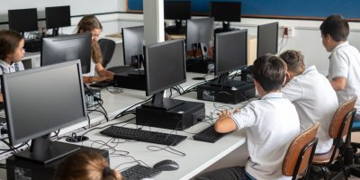 Kvíz: Informatika ze základky. Nic těžkého, ale i tak budete muset zapojit šedé buňky mozkové