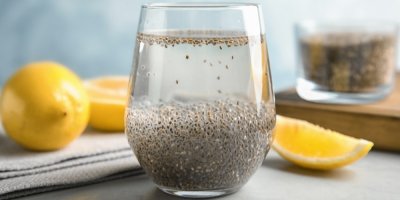 Chia semínka možná jíte špatně. Pro více omega-3 je nestačí jen nasypat do jogurtu