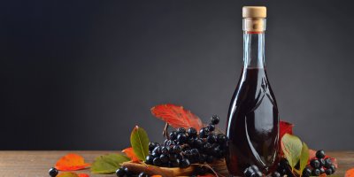 Domácí sirup z aronie: Jak poznat zralé plody, správně je sklidit a co dalšího z nich připravit