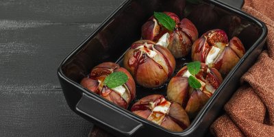 Když fíky naplníte brie a zapečete, vznikne večeře, která vypadá jako z restaurace