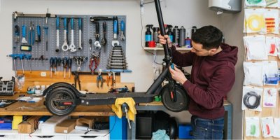 Zazimování elektrokoloběžky: Baterii nenechávejte na nule, jinak ji můžete nevratně poškodit