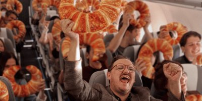 Lidl proměnil oblíbený croissant v módní doplněk. Vyrobil jen 5 000 kusů a prodávat je nebude