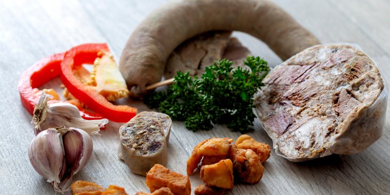 Sezóna zabijaček je tady! Jak si užít domácí speciality a nezničit si zdraví