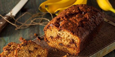 Upečte si super jednoduchý banana bread. Na přípravu stačí 10 minut