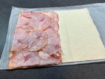Na žervé potom poklademe debrecínku alespoň ve dvou vrstvách.