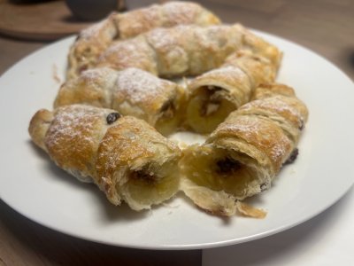 Upečené banány s čokoládou v listovém těstě