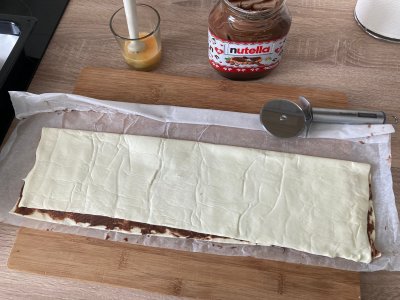 Přeložené listové těsto na polovinu