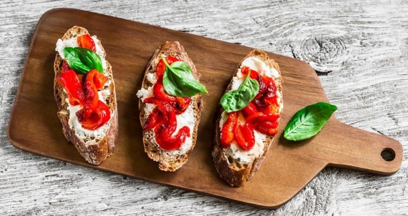 Sýrové kanapky s paprikou