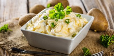 Bramborový salát s kořenovou zeleninou