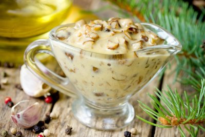 Smetanová houbová omáčka