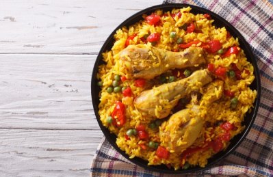 Paella s kuřecím masem