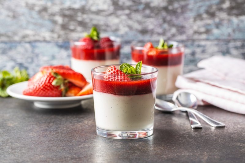 Panna cotta s jahodami