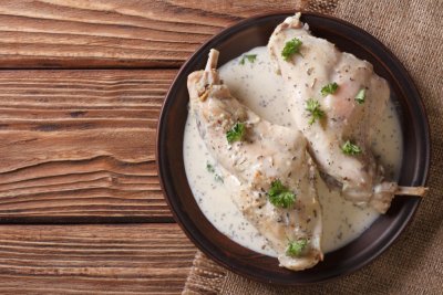 Králík na smetaně