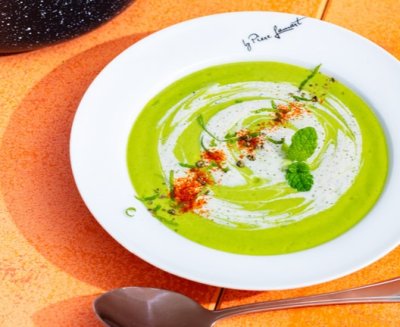 Hrášková polévka s limetou