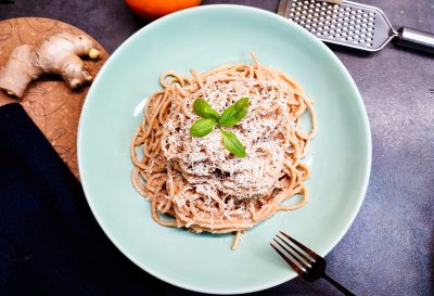 Špagety s rajčatovo-česnekovou omáčkou